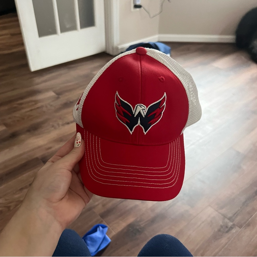 NHL Washington Capitals Red and White Trucker Hat